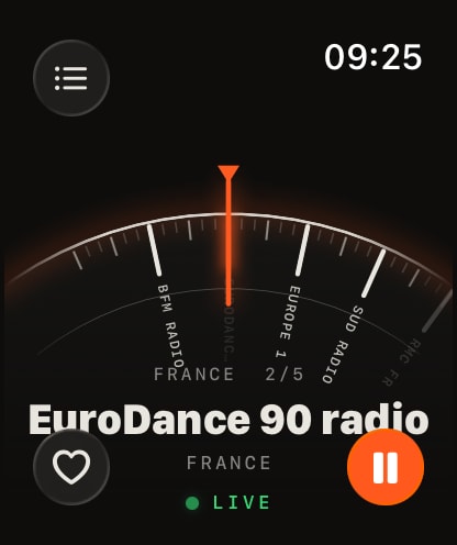 Meridian Radio on Apple Watch: the tuner dial with French stations, EuroDance 90 radio live, with favourite and pause buttons